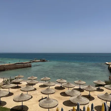 Moon Beach Apartments